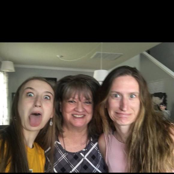 Meet your Posher, Linda - Picture 1 of 1